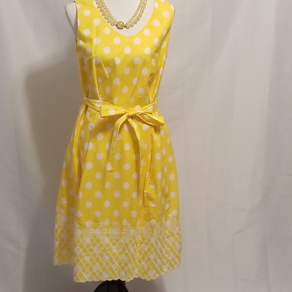 Talbots Women's Yellow and White Sleeveless Belted